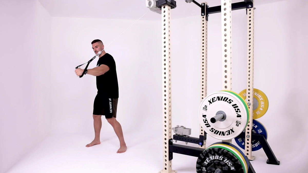 One-arm Chest Fly with Rotation